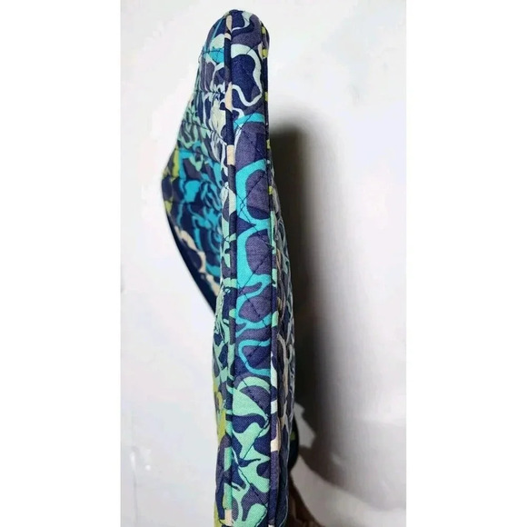 Vera Bradley E-Reader Sleeve Katalina Blues Tablet Quilt - Picture 6 of 7
